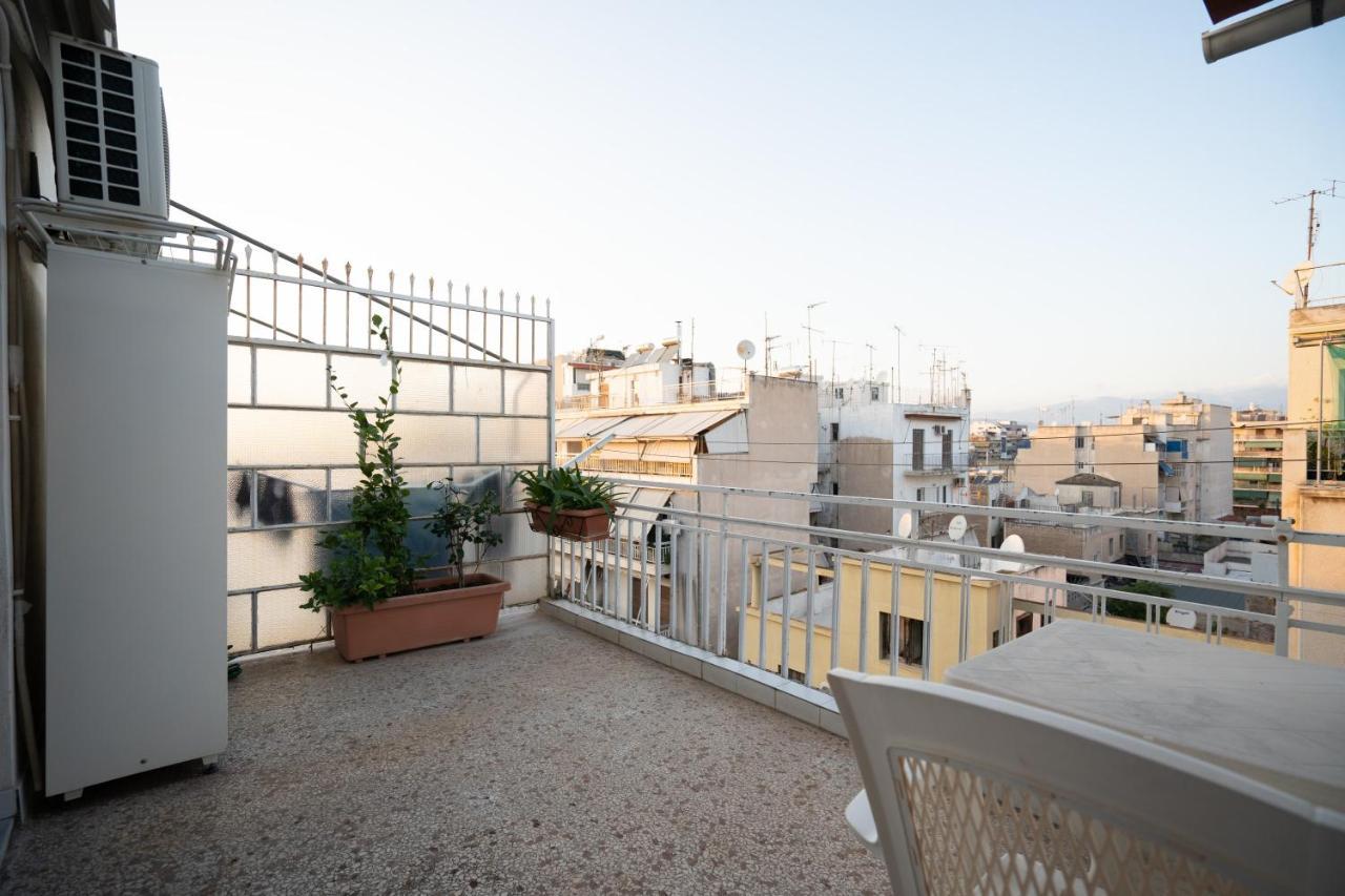 Attica Train Station 1 Bedroom 4 Pers Apartment Atenas Exterior foto